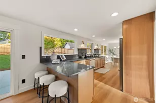 11516 Bartlett Ave NE, Seattle, WA 98125 - Photo 10