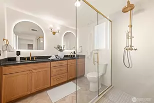 11516 Bartlett Ave NE, Seattle, WA 98125 - Photo 16