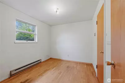 9216 30th Avenue SW, Seattle, WA 98126 - Photo 12