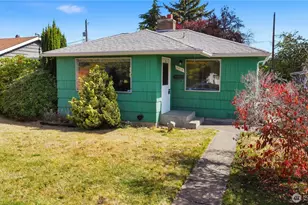 9216 30th Ave SW, Seattle, WA 98126 - Photo 2