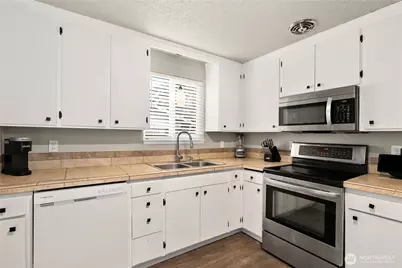 16922 17th Avenue E, Spanaway, WA 98387 - Photo 10