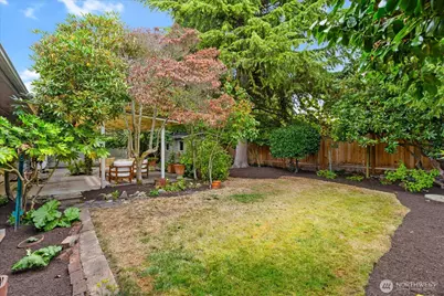418 2nd Avenue N, Edmonds, WA 98020 - Photo 28