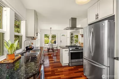 1633 27th Avenue, Seattle, WA 98122 - Photo 10