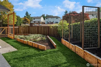 1825 Camas Avenue NE, Renton, WA 98056 - Photo 24
