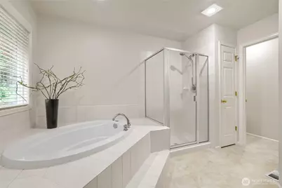 916 275th Place SE, Sammamish, WA 98075 - Photo 20