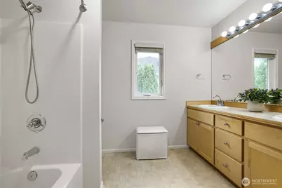 916 275th Place SE, Sammamish, WA 98075 - Photo 26