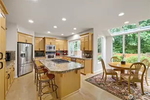 916 275th Pl SE, Sammamish, WA 98075 - Photo 8