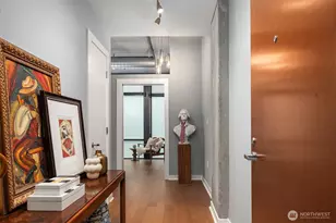 2720 3rd Ave, Seattle, WA 98121 - Photo 2