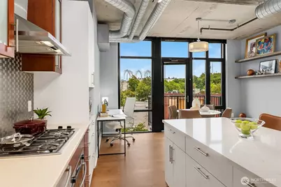 2720 3rd Avenue #405, Seattle, WA 98121 - Photo 4