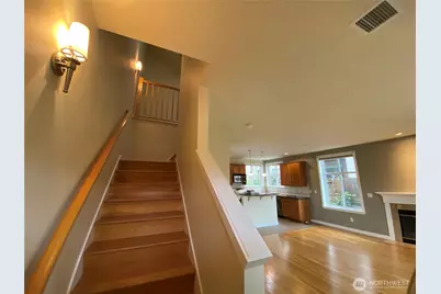 3637 Wallingford Avenue N #B, Seattle, WA 98103 - Photo 2