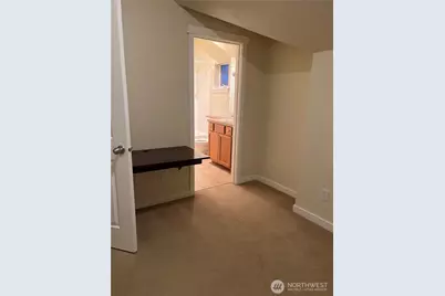 3637 Wallingford Avenue N #B, Seattle, WA 98103 - Photo 12