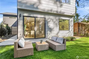 14338 Bagley Ave N, Seattle, WA 98133 - Photo 2