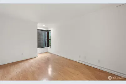 1605 5th Avenue N #102, Seattle, WA 98109 - Photo 14