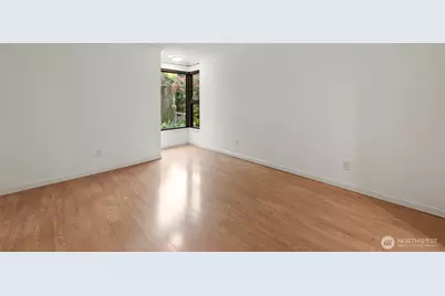 1605 5th Avenue N #102, Seattle, WA 98109 - Photo 10