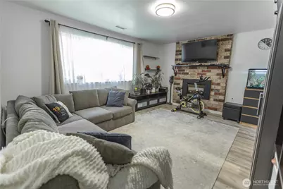 19114 130 Avenue SE, Renton, WA 98058 - Photo 2