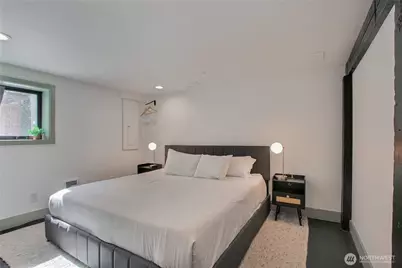 4006 Corliss Avenue N, Seattle, WA 98103 - Photo 22