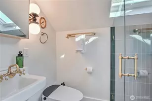 4006 Corliss Ave N, Seattle, WA 98103 - Photo 18