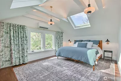 4006 Corliss Avenue N, Seattle, WA 98103 - Photo 10
