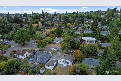 8216 21st Avenue NE, Seattle, WA 98115 - Photo 26