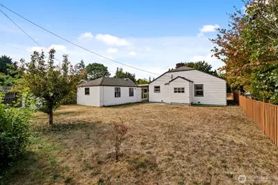8216 21st Avenue NE, Seattle, WA 98115 - Photo 18
