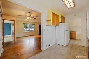 8216 21st Ave NE, Seattle, WA 98115 - Photo 8