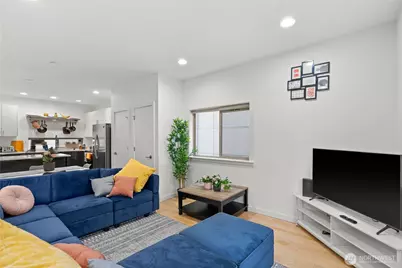 8712 42nd Avenue S, Seattle, WA 98118 - Photo 6