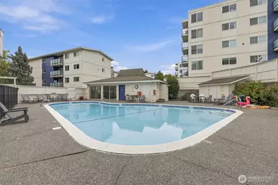 3722 27th Place W #201, Seattle, WA 98199 - Photo 4