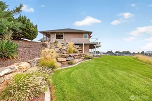 2350 10th St NE, East Wenatchee, WA 98802 - Photo 2