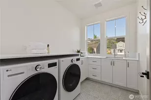 3243 13th Ave W, Seattle, WA 98119 - Photo 22