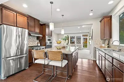 3894 201st Court SE, Sammamish, WA 98075 - Photo 10