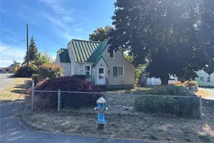 513 7th St, Lynden, WA 98264 - Photo 12
