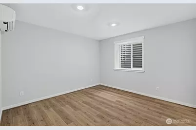 13202 NE 127th Court #D, Kirkland, WA 98034 - Photo 10