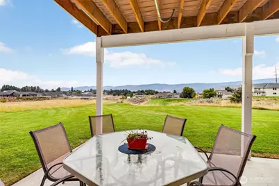 2350 10th Street NE, East Wenatchee, WA 98802 - Photo 16