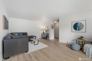 8747 Phinney Ave N, Seattle, WA 98103 - Photo 4