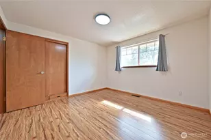 6921 12th St E, Tacoma, WA 98424 - Photo 18