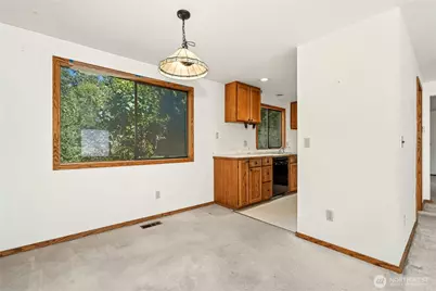 18515 NE 143rd Place, Woodinville, WA 98072 - Photo 8
