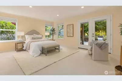 8289 New Holland Court NE, Bainbridge Island, WA 98110 - Photo 10