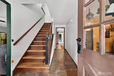 26523 Manchester Avenue, Kent, WA 98032 - Photo 2