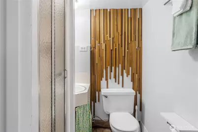 12015 Dayton Avenue N, Seattle, WA 98133 - Photo 22
