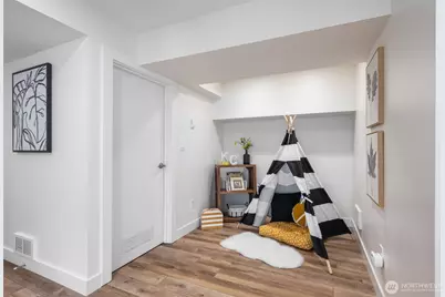 1908 29th Avenue W, Seattle, WA 98199 - Photo 28