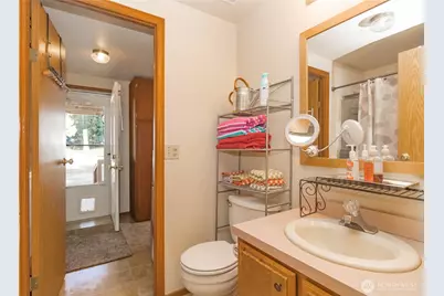 30961 E Lake Morton Drive SE, Kent, WA 98042 - Photo 16