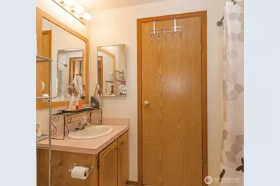 30961 E Lake Morton Drive SE, Kent, WA 98042 - Photo 18