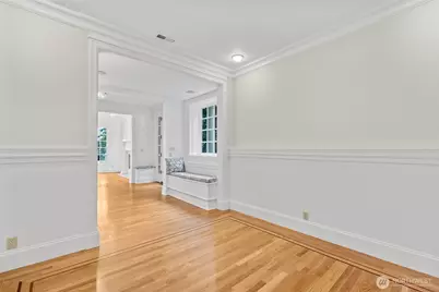 1435 Newport Way, Seattle, WA 98112 - Photo 8