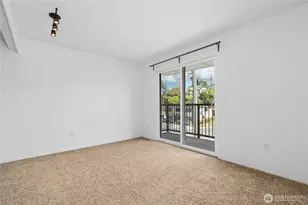 9255 Greenwood Ave N, Seattle, WA 98103 - Photo 24