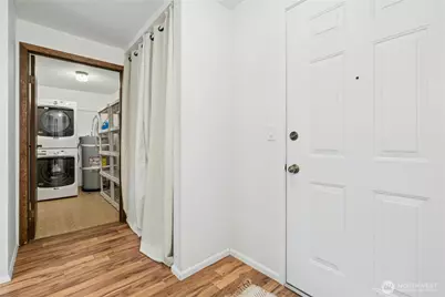9255 Greenwood Avenue N #38, Seattle, WA 98103 - Photo 6