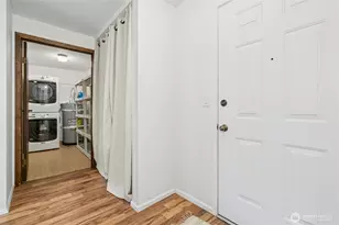 9255 Greenwood Ave N, Seattle, WA 98103 - Photo 6