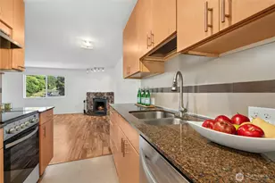 9255 Greenwood Ave N, Seattle, WA 98103 - Photo 8