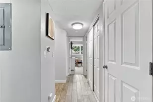7340 NE 142nd Pl, Kirkland, WA 98034 - Photo 10
