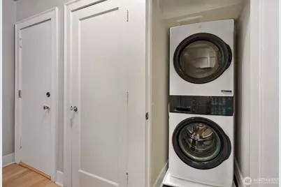 214 16th Avenue E #102, Seattle, WA 98112 - Photo 22