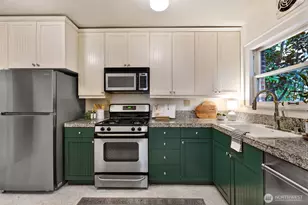 214 16th Ave E, Seattle, WA 98112 - Photo 14